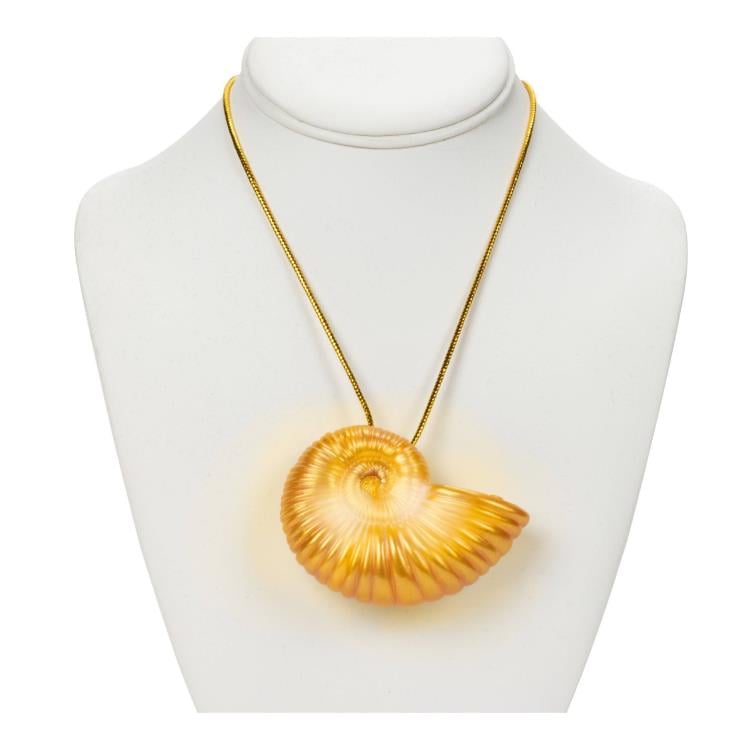The Little Mermaid (2023) Singing Seashell Necklace Gallery Image 3