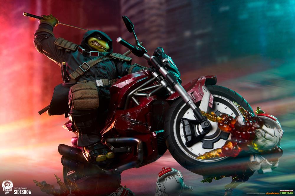 Teenage Mutant Ninja Turtles: The Last Ronin Michelangelo on Bike 1/4 Scale Limited Edition Statue Gallery Image 4