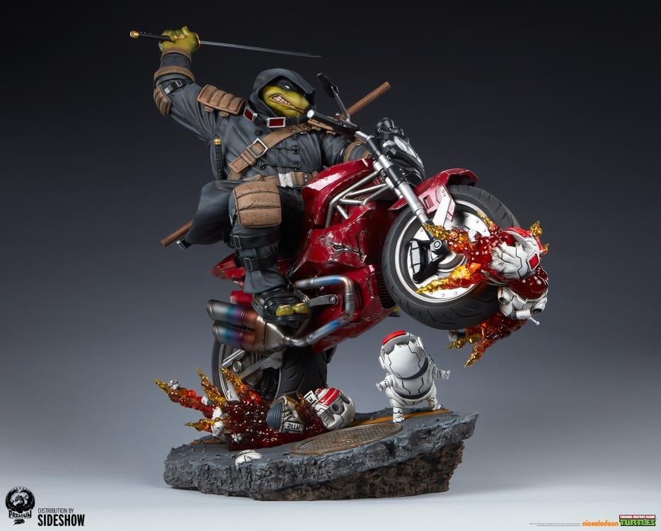 Teenage Mutant Ninja Turtles: The Last Ronin Michelangelo on Bike 1/4 Scale Limited Edition Statue Gallery Image 17