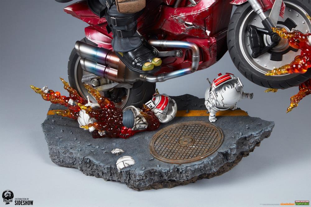 Teenage Mutant Ninja Turtles: The Last Ronin Michelangelo on Bike 1/4 Scale Limited Edition Statue Gallery Image 10