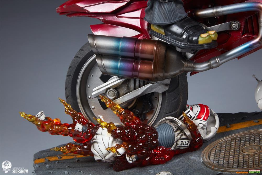 Teenage Mutant Ninja Turtles: The Last Ronin Michelangelo on Bike 1/4 Scale Limited Edition Statue Gallery Image 11