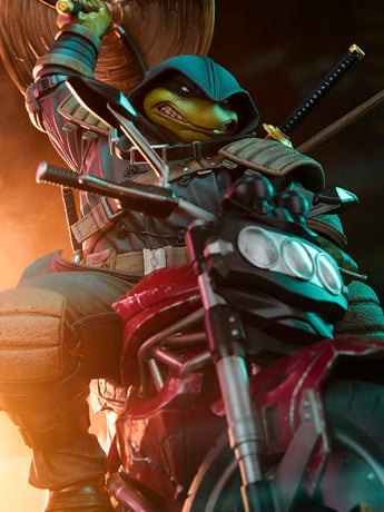 Teenage Mutant Ninja Turtles: The Last Ronin Michelangelo on Bike 1/4 Scale Limited Edition Statue Gallery Image 2