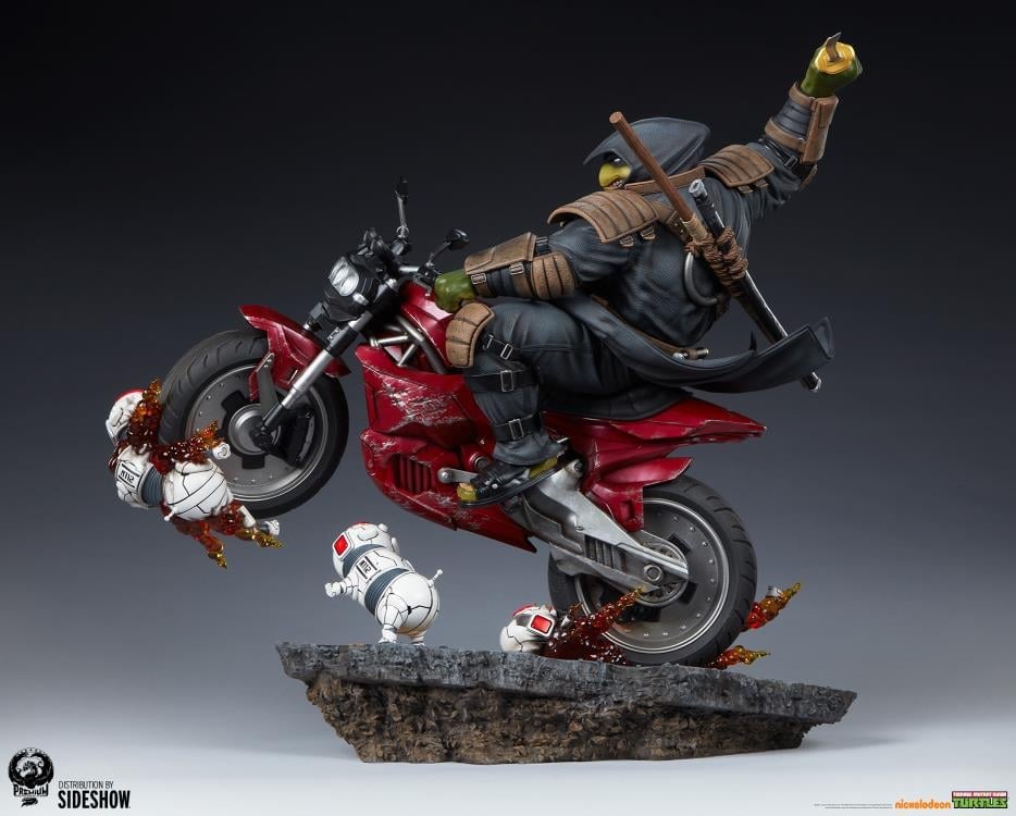 Teenage Mutant Ninja Turtles: The Last Ronin Michelangelo on Bike 1/4 Scale Limited Edition Statue Gallery Image 21