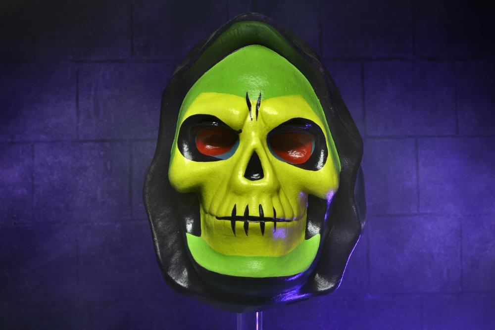 Masters of the Universe Skeletor (Classic) Deluxe Latex Mask Gallery Image 6