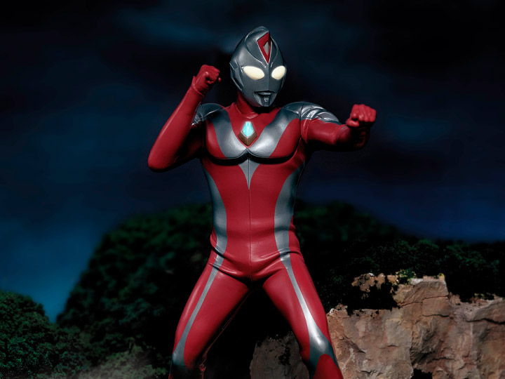 Ultraman Dyna Hero's Brave Statue Figure Ultraman Dyna Akai Daichi no Chikara (Ver.B) Gallery Image 1
