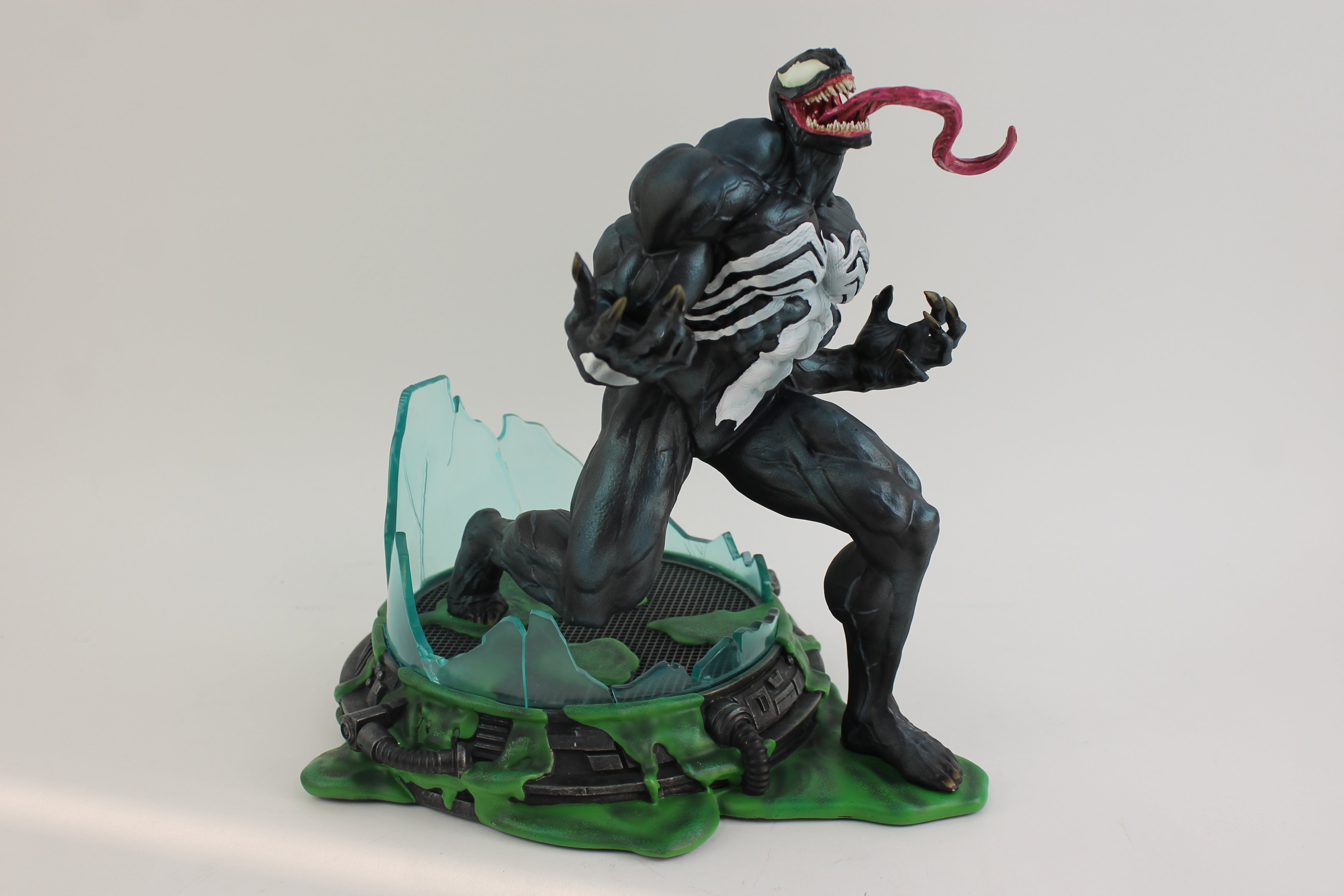 Defective Loot Box #1133 (DAMAGED - ALL SALES FINAL) Gallery Image 1