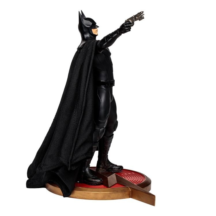 The Flash (2023) Batman (Multiverse) Resin Statue Gallery Image 5