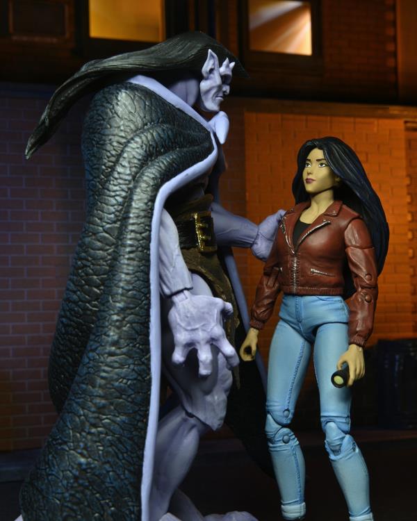 Disney's Gargoyles Ultimate Elisa Maza Action Figure Gallery Image 12