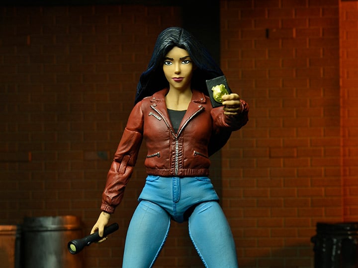 Disney's Gargoyles Ultimate Elisa Maza Action Figure Gallery Image 1
