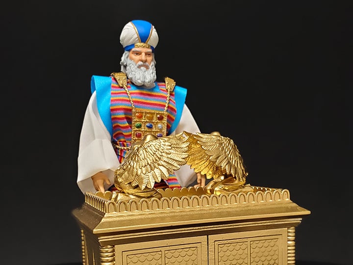 Biblical Adventures The High Priest with Ark of Covenant Deluxe 1/12 Scale Figure Gallery Image 1