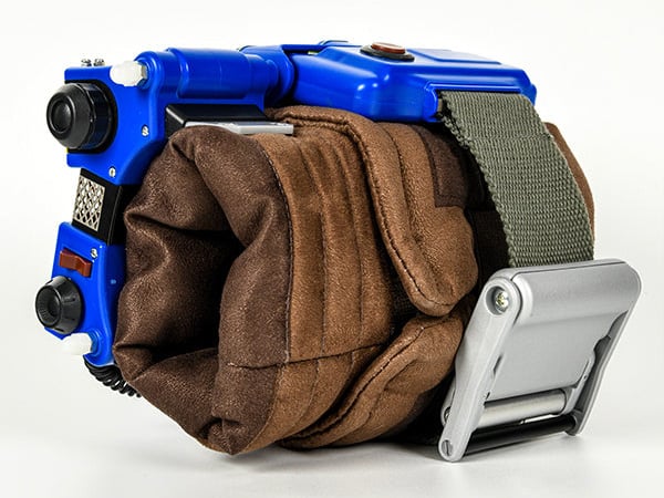 Fallout 76 Pip-Boy (Vault Tec Ver.) Limited Edition BBTS Shared Exclusive Replica Gallery Image 6