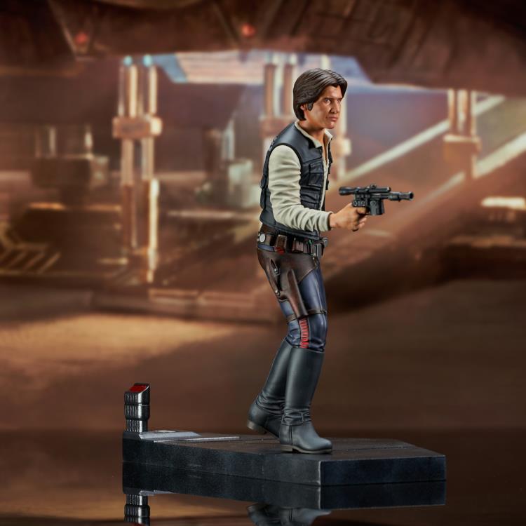 Star Wars: An New Hope Premier Collection Han Solo 1/7 Scale Limited Edition Statue Gallery Image 4