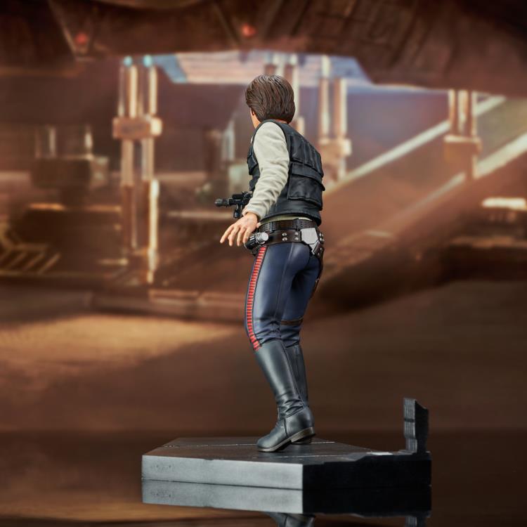 Star Wars: An New Hope Premier Collection Han Solo 1/7 Scale Limited Edition Statue Gallery Image 6