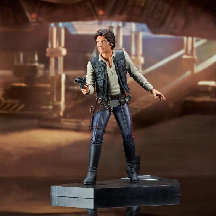 Star Wars: An New Hope Premier Collection Han Solo 1/7 Scale Limited Edition Statue Gallery Image 3