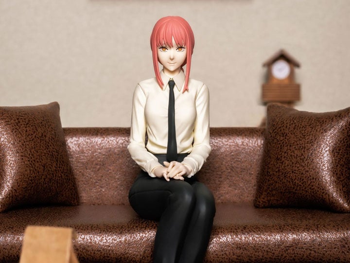 Chainsaw Man Makima Premium Perching Figure Gallery Image 1