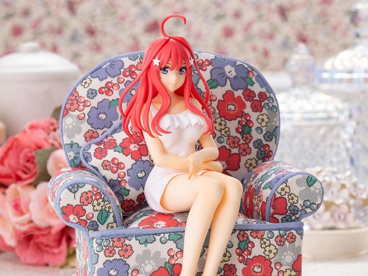 The Quintessential Quintuplets Itsuki Nakano Premium Perching Figure Gallery Image 1