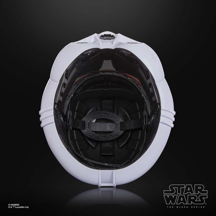 Star Wars: The Black Series 332nd Ahsoka's Clone Trooper 1:1 Scale Wearable Electronic Helmet Gallery Image 10