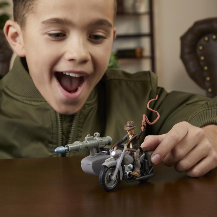 Indiana Jones Worlds of Adventure Indiana Jones with Motorcycle Action Figure Set Gallery Image 13