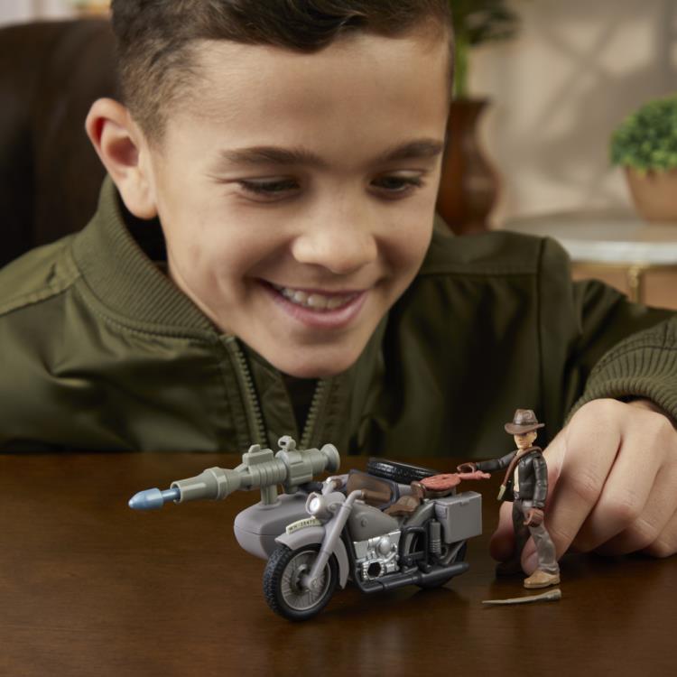 Indiana Jones Worlds of Adventure Indiana Jones with Motorcycle Action Figure Set Gallery Image 17