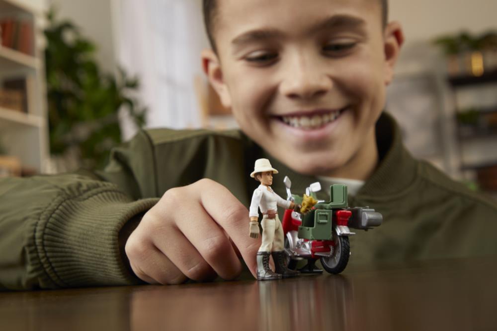 Indiana Jones Worlds of Adventure Helena Shaw with Motorcycle Action Figure Set Gallery Image 19