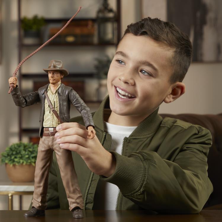 Indiana Jones Whip-Action Indiana Jones 12" Action Figure Gallery Image 8