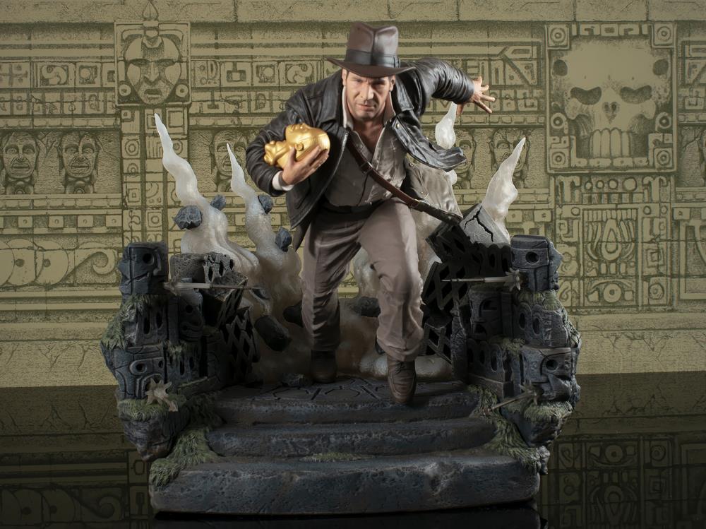 Raiders of the Lost Ark Gallery Indiana Jones Temple Escape Deluxe Figure Diorama Gallery Image 3