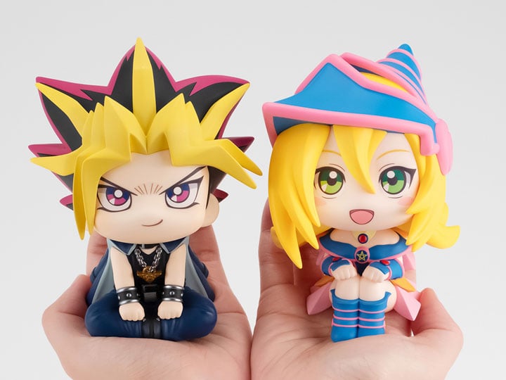 Yu-Gi-Oh! Look Up Series Yami Yugi & Dark Magician Girl Set with Gift Gallery Image 1