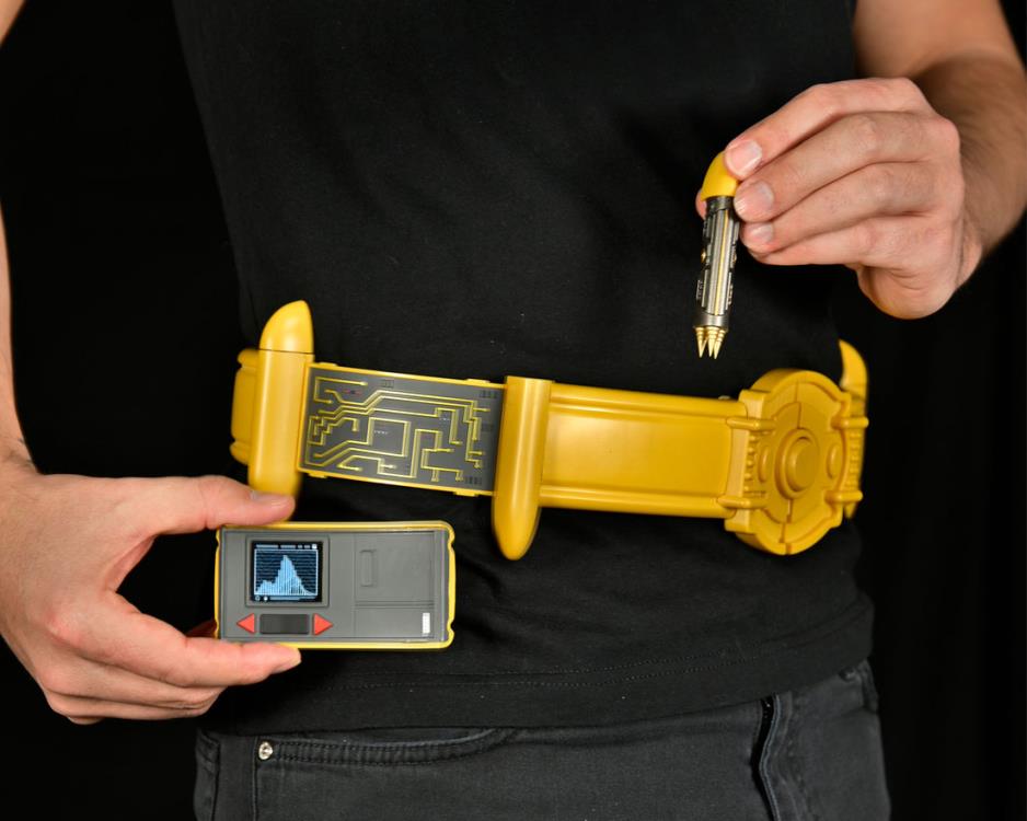 Batman (1989) Utility Belt Prop Replica Bundle Gallery Image 11