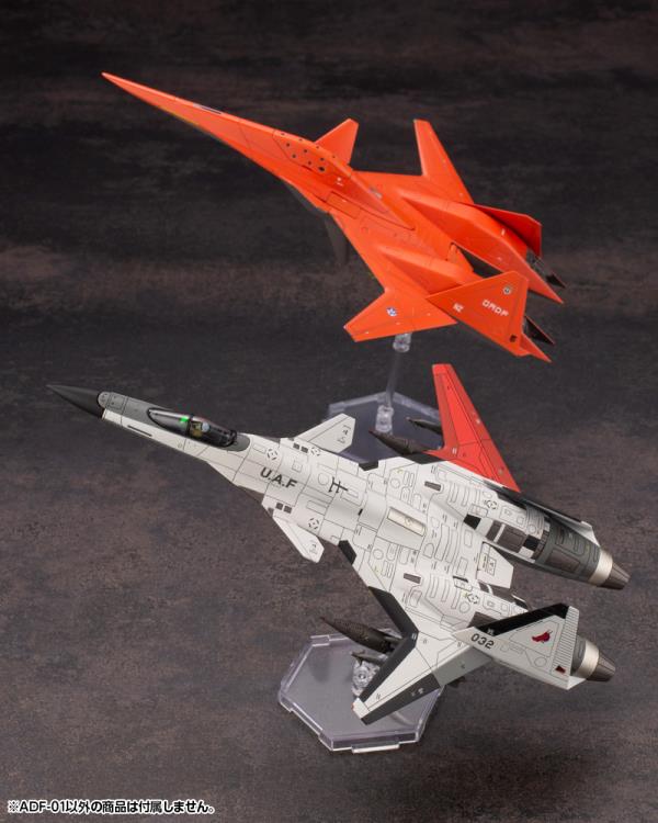 Ace Combat 7: Skies Unknown ADF-01 1/144 Model Kit Ace Combat 7: Skies Unknown ADF-01 1/144 Model Kit