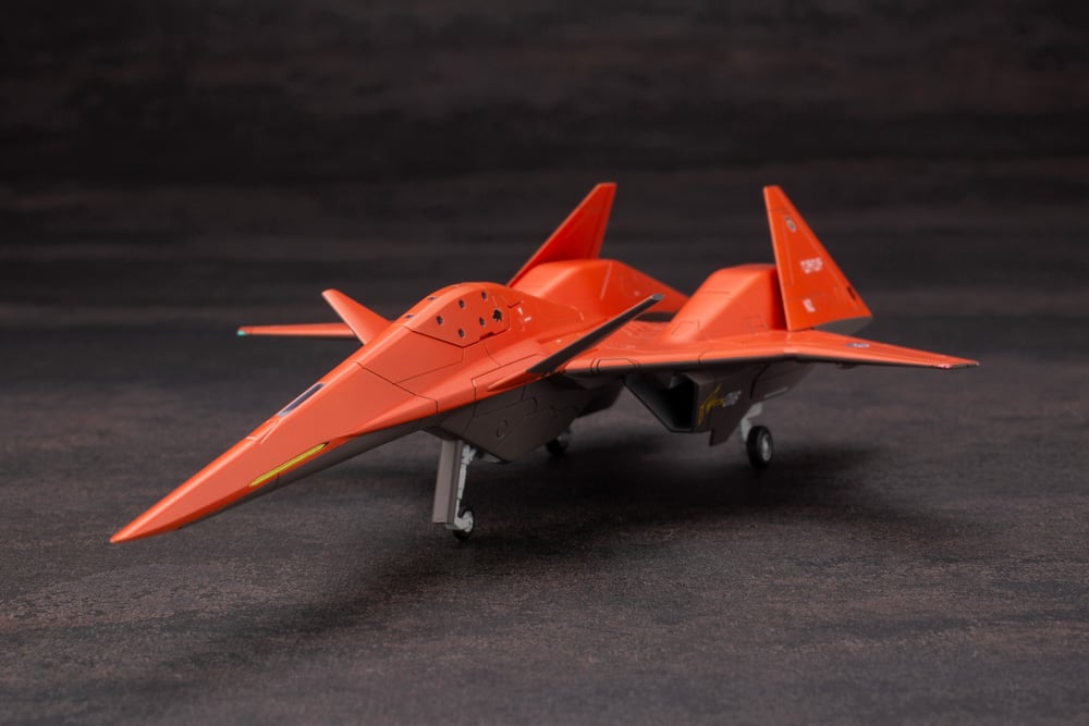Ace Combat 7: Skies Unknown ADF-01 1/144 Model Kit