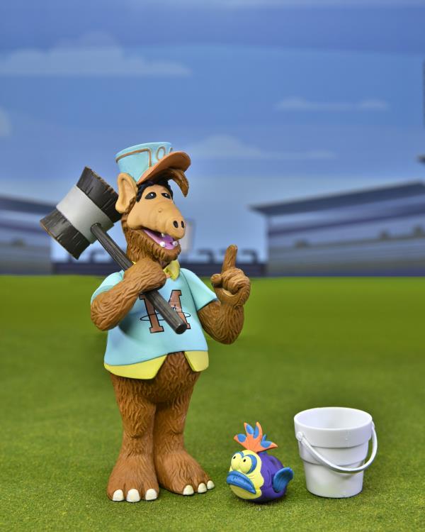 ALF Toony Classics Gordon Shumway with Mallet, Fish & Bucket Gallery Image 4