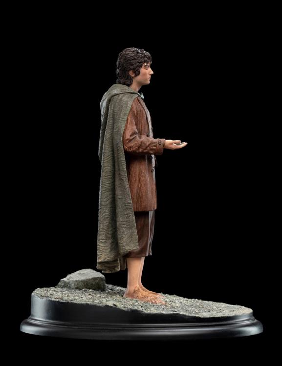The Lord of the Rings Classic Series Frodo Baggins Ringbearer 1/6 Scale Statue Gallery Image 5
