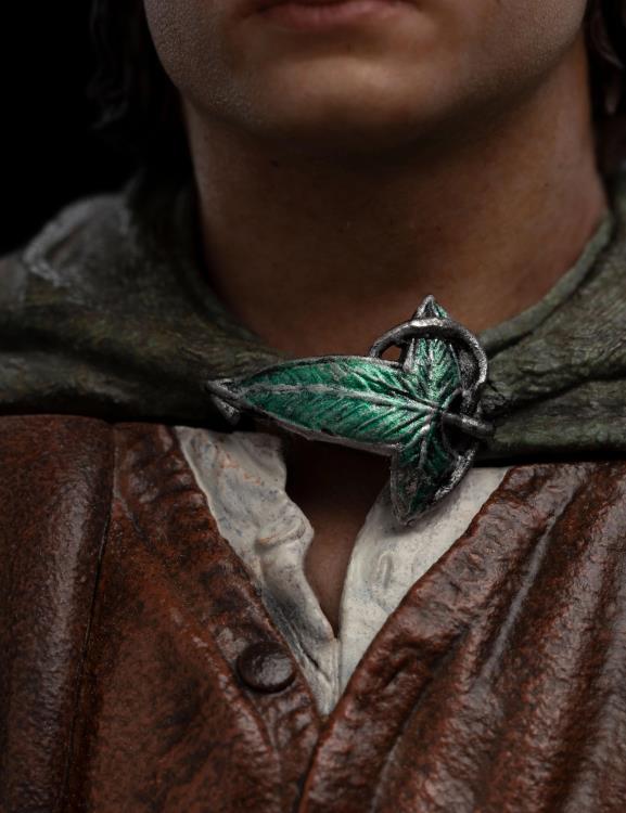 The Lord of the Rings Classic Series Frodo Baggins Ringbearer 1/6 Scale Statue Gallery Image 11