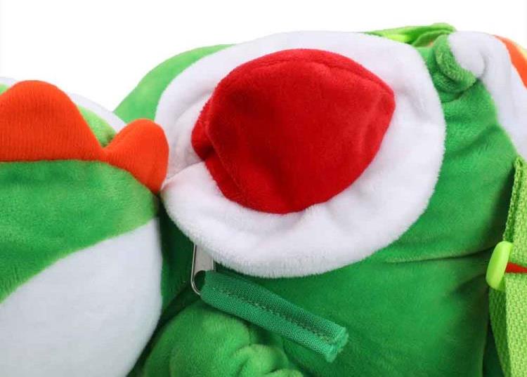 Super Mario Yoshi 17” Plush Backpack Gallery Image 7