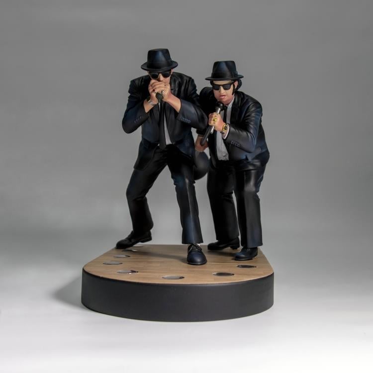 The Blues Brothers Jake and Elwood (Singing) 1/10 Scale Figure Set Gallery Image 4
