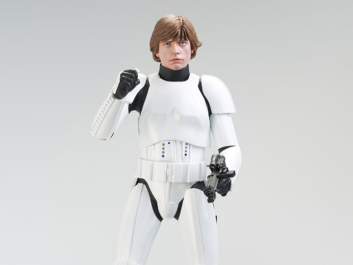 Star Wars: A New Hope Milestones Stormtrooper Luke Skywalker 1/6 Scale Limited Edition Statue Gallery Image 1