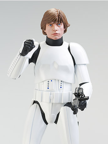 Star Wars: A New Hope Milestones Stormtrooper Luke Skywalker 1/6 Scale Limited Edition Statue Gallery Image 2