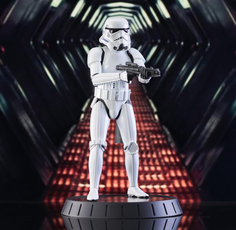 Star Wars: A New Hope Milestones Stormtrooper Luke Skywalker 1/6 Scale Limited Edition Statue Gallery Image 6