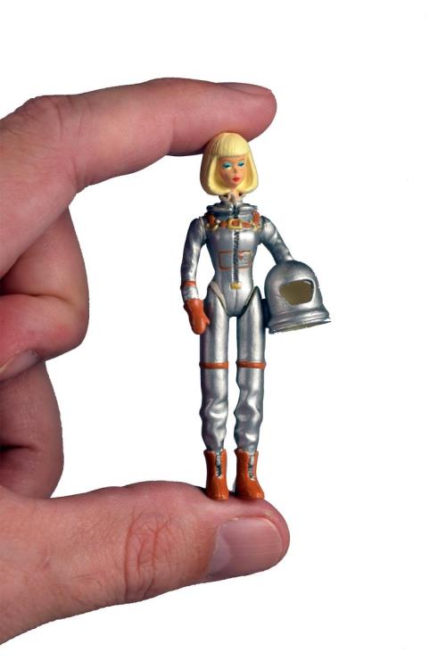 Barbie World's Smallest Set of 2 Micro Action Figures Gallery Image 3