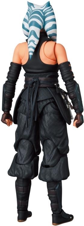 Star Wars: Ahsoka MAFEX No.210 Ahsoka Tano Action Figure Gallery Image 9