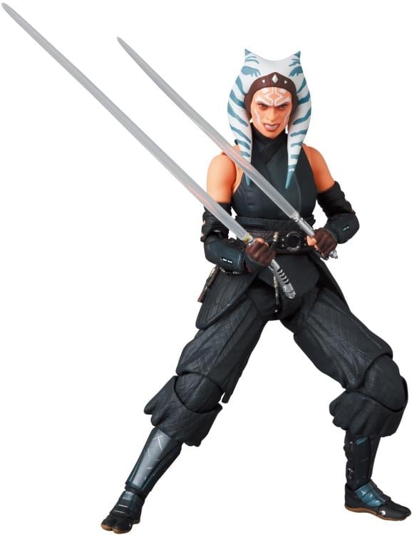 Star Wars: Ahsoka MAFEX No.210 Ahsoka Tano Action Figure Gallery Image 5
