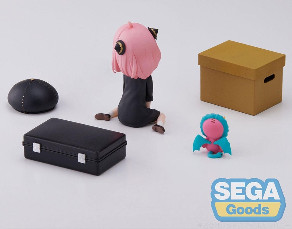 Spy x Family Luminasta Anya Forger (Pretend Play Ver.) Figure Gallery Image 9