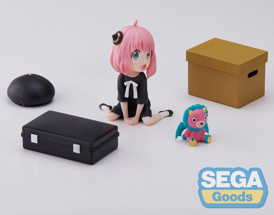 Spy x Family Luminasta Anya Forger (Pretend Play Ver.) Figure Gallery Image 8