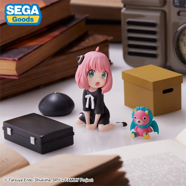 Spy x Family Luminasta Anya Forger (Pretend Play Ver.) Figure Gallery Image 3