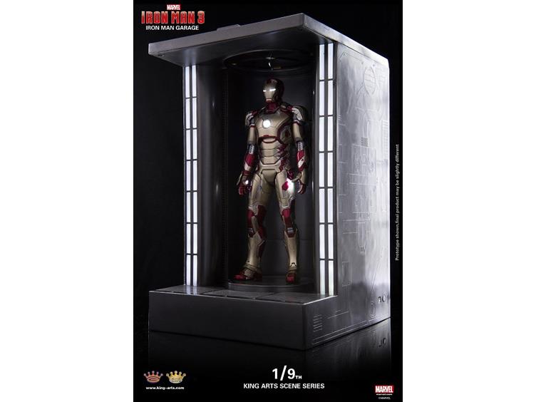 Iron Man 3: 1/9 Scale Iron Man Hall of Armor - Display Version Gallery Image 2