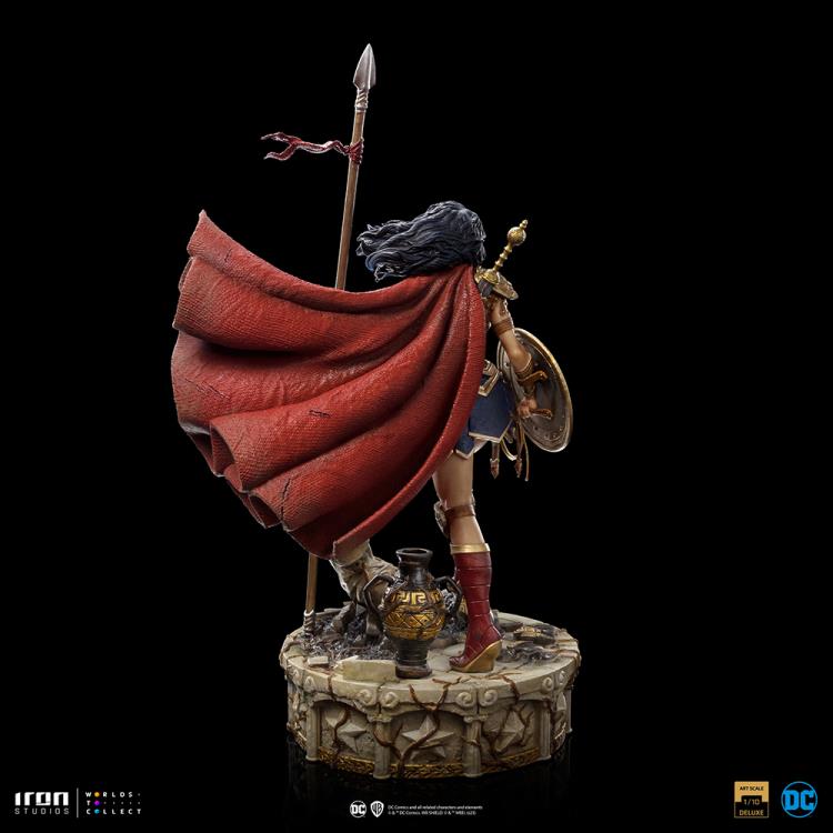 DC Comics Wonder Woman Unleashed 1/10 Deluxe Art Scale Limited Edition Statue Gallery Image 6