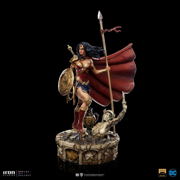 DC Comics Wonder Woman Unleashed 1/10 Deluxe Art Scale Limited Edition Statue Gallery Image 4