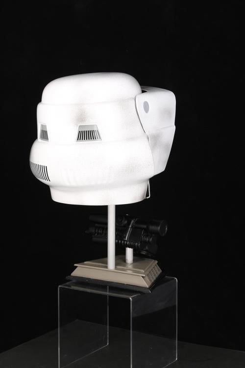 Star Wars: Return of the Jedi Scout Trooper 1:1 Scale Limited Edition Replica Helmet Gallery Image 6