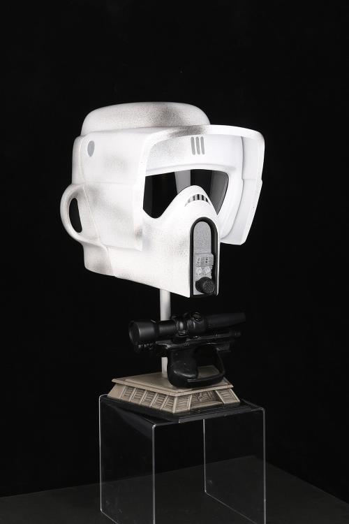 Star Wars: Return of the Jedi Scout Trooper 1:1 Scale Limited Edition Replica Helmet Gallery Image 4