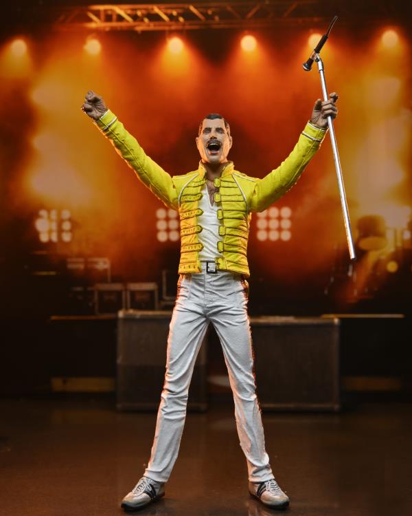 Freddie Mercury (Yellow Jacket) Action Figure Gallery Image 4